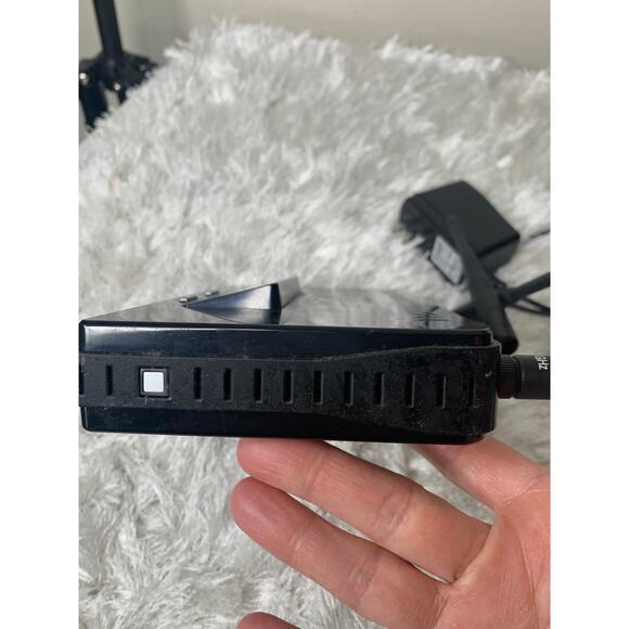 D Link GamerLounge Modem DGL-4500 Preowned See Pics - Picture 9 of 11